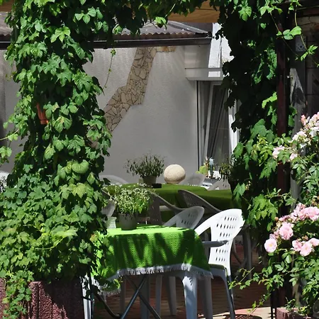 Гостевой дом Liederhalle Ален