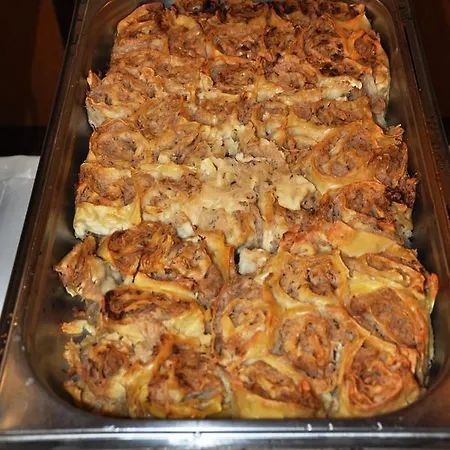 Pensjonat Liederhalle 3*